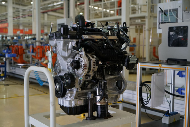 广汽三菱发动机工厂正式投产 一期年产能达20万台
